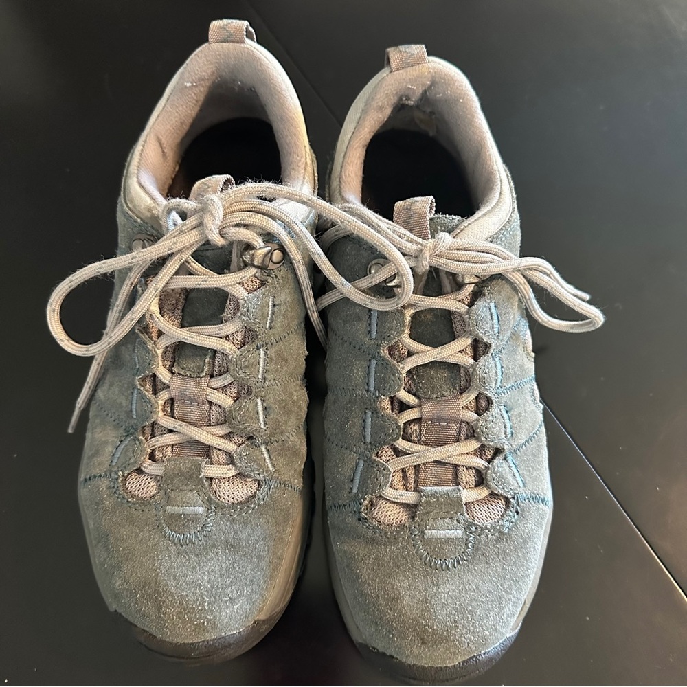 Pacific Trail suede hiking shoes 7.5